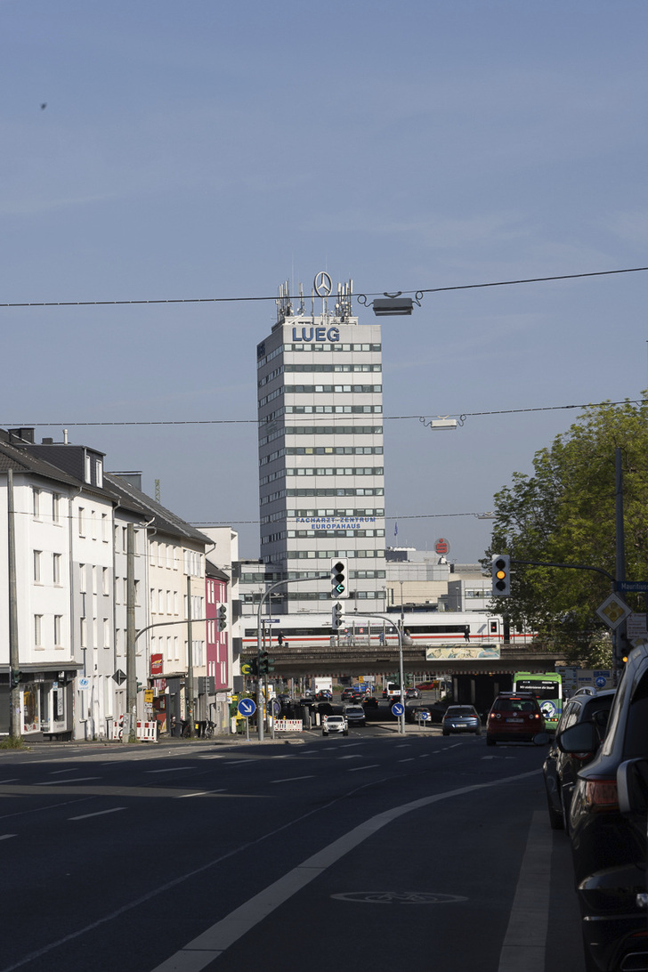 bochum-2215.thumb.jpg.43ff0abf84f56f49c2eea75bd52791f7.jpg