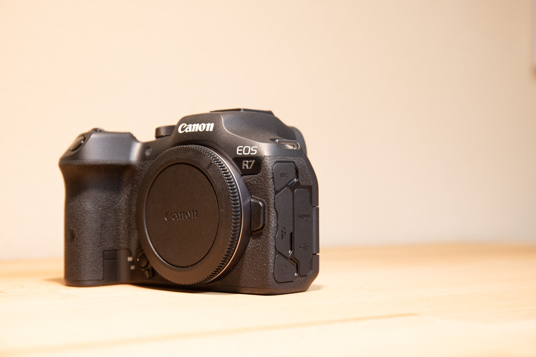 EOS R7 (1 von 7).jpg