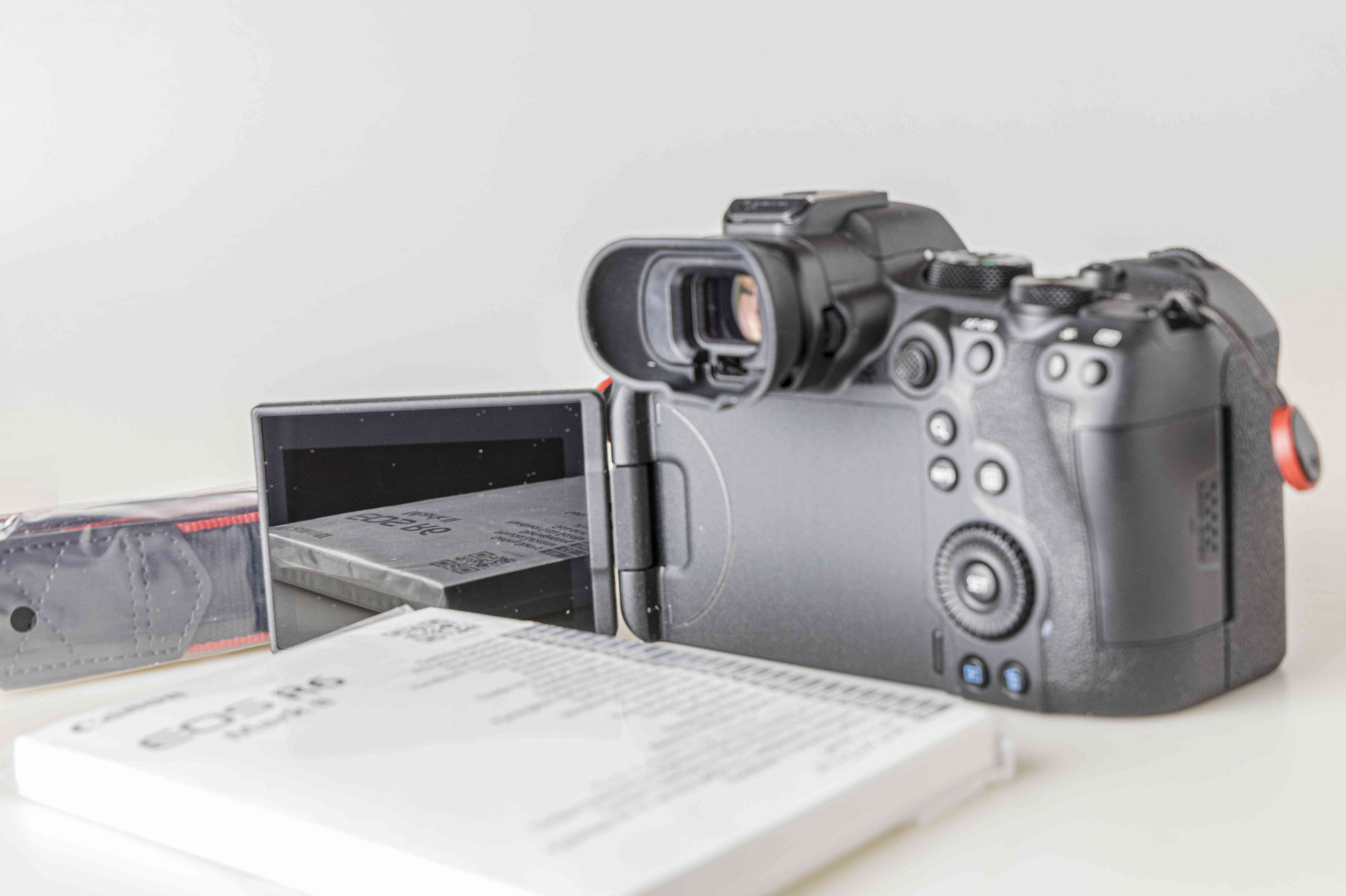 2025_12_10_16_52_38_Rudi_EOS R_Kameras_f1A6348a.jpg